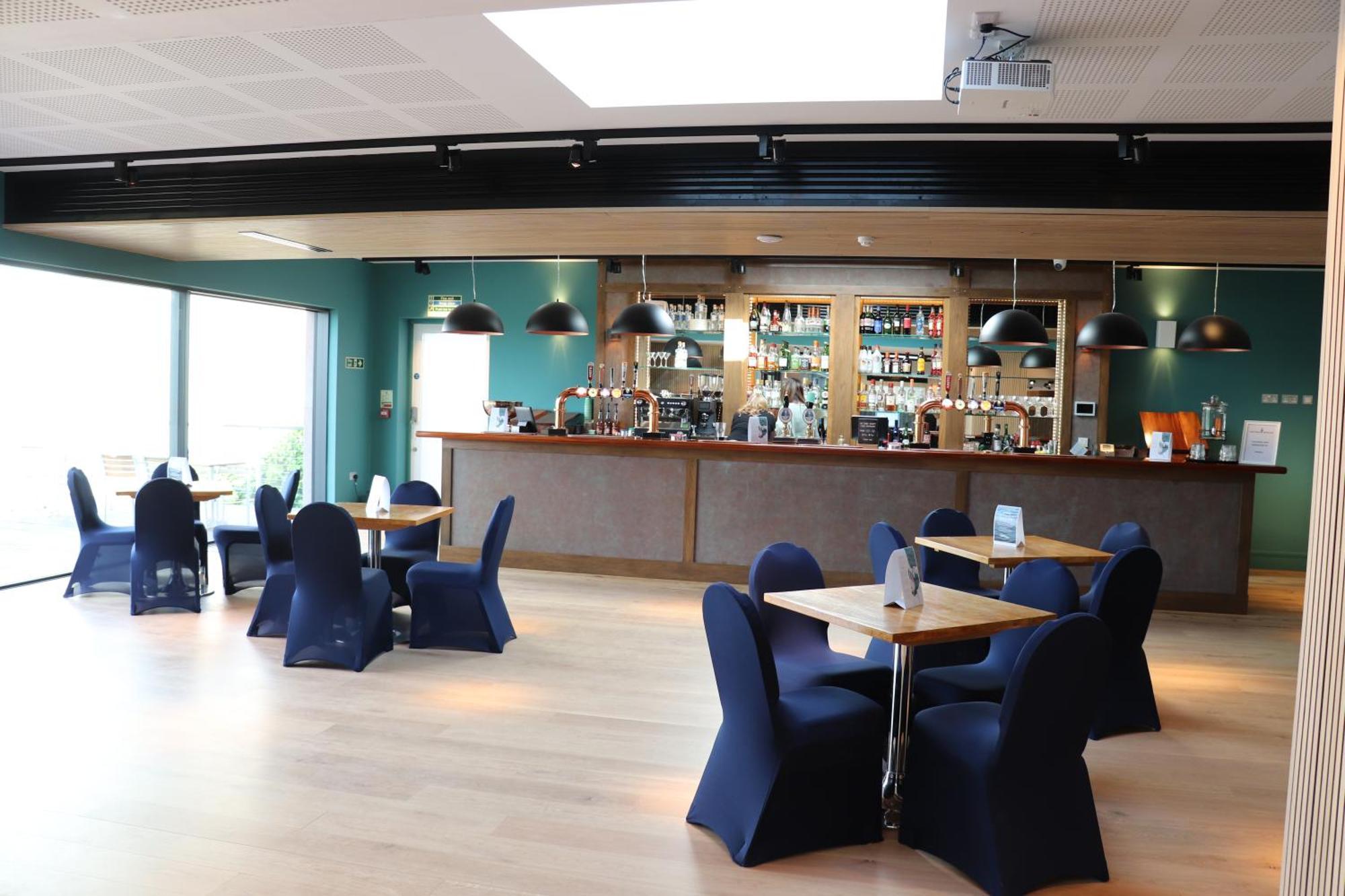 Royal Ocean Racing Club Hotel Каус Екстериор снимка